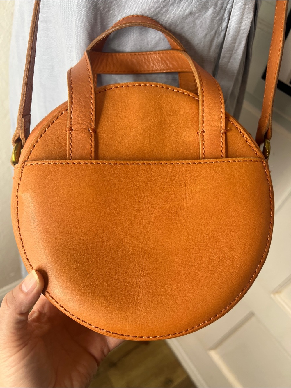 Madewell Juno Leather Circle Bag in Burnt Orange - Picture 2 of 10